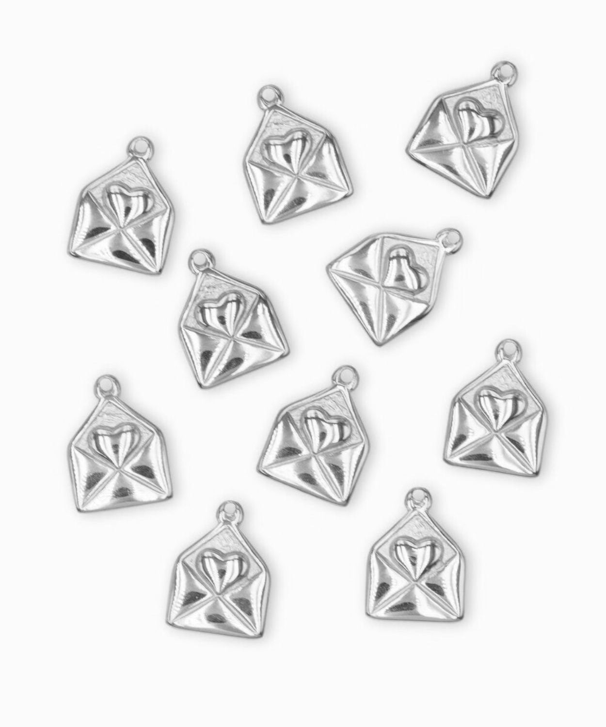 Pendentif lettre d'amour 14x10mm