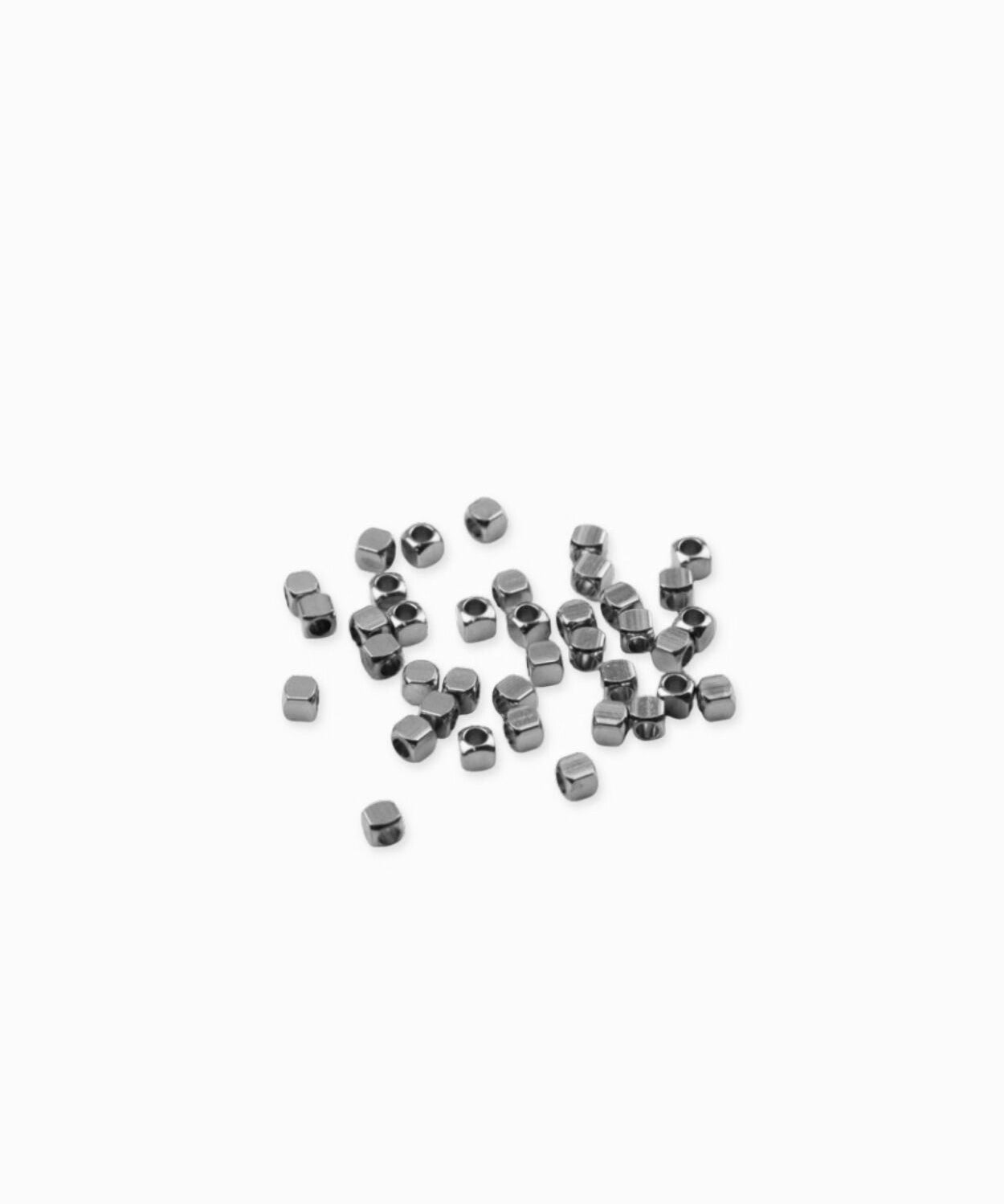 Perles cubes 2mm