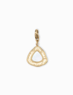 Charms triangle nacre au contour doré 15 x15mm