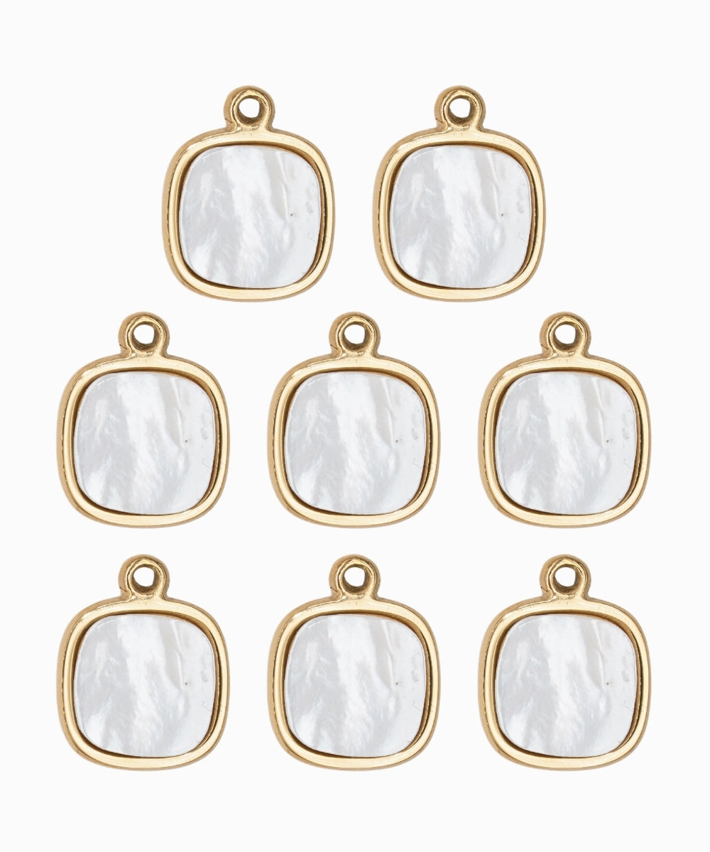 Pendentif carré nacre 13mm