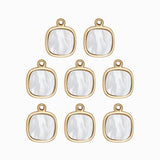 Pendentif carré nacre 13mm