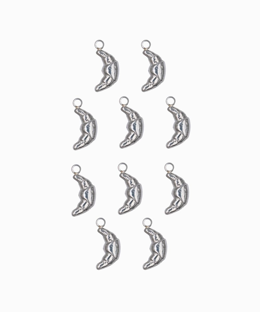 Pendentif croissant plat 10 x 6 mm