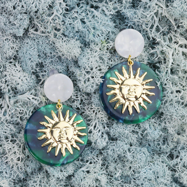 Pendentif médaille 22 mm - motif étoile travaillée - Doré à l'or fin x1 -  Perles & Co